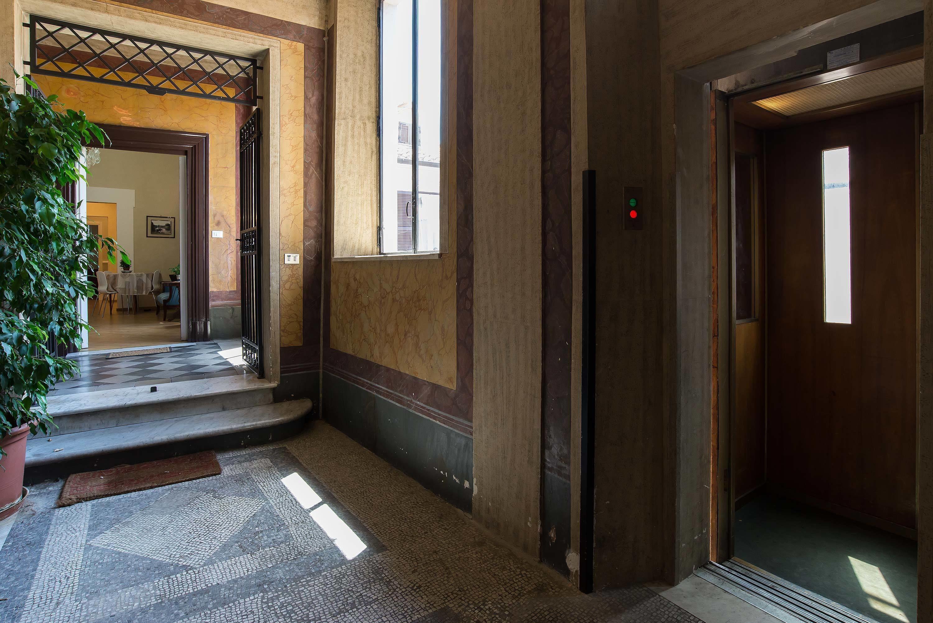 Trevi Rome Suite, Rome